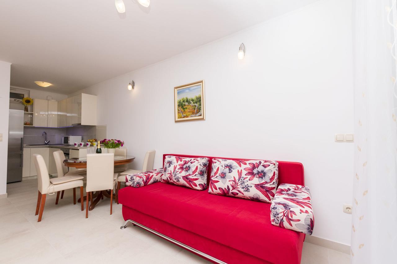 Apartment Ivanka Оміш Екстер'єр фото
